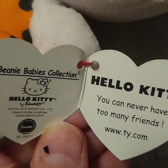 Hello kitty stuffed animal - Picture 3 of 5